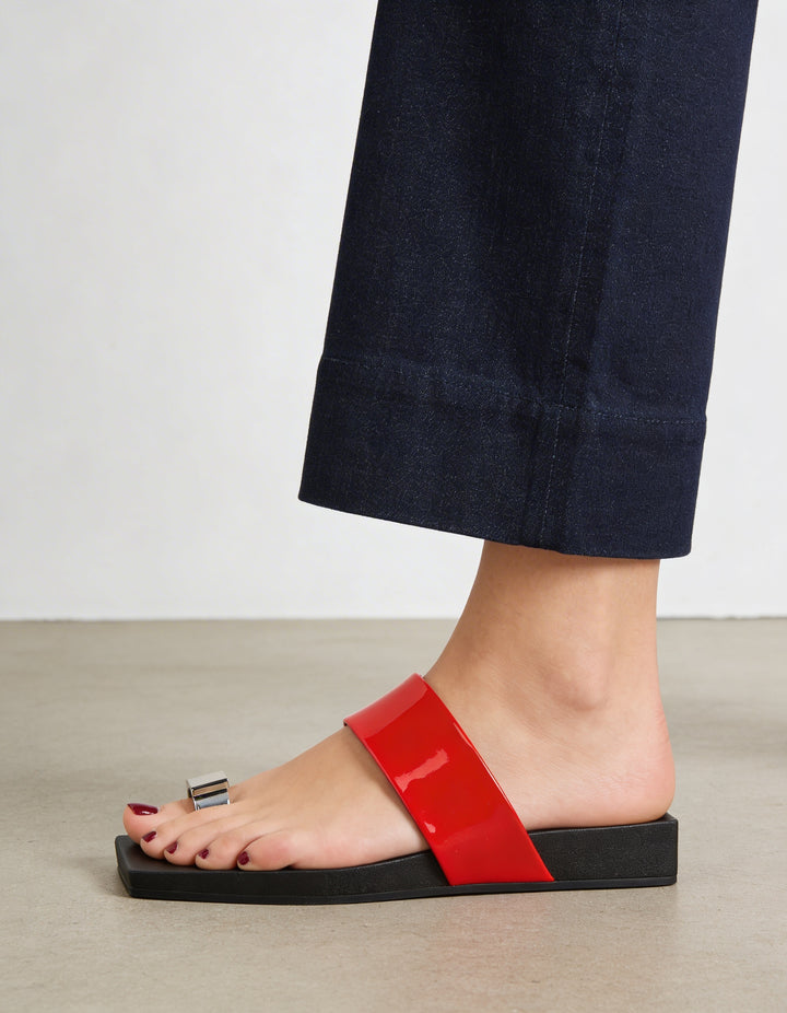 sandalias planas rojas de mujer con diseño original